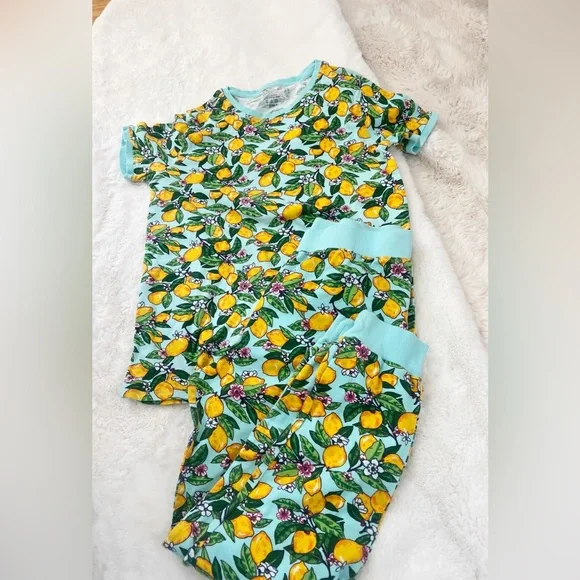 Med Vera Bradley Lemon Pajamas - Picture 1 of 3